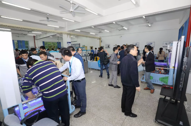 產(chǎn)教融合與汽車職業(yè)教育發(fā)展暨風向標第十三屆國內(nèi)外汽車專業(yè)教學經(jīng)驗交流會隆重舉行